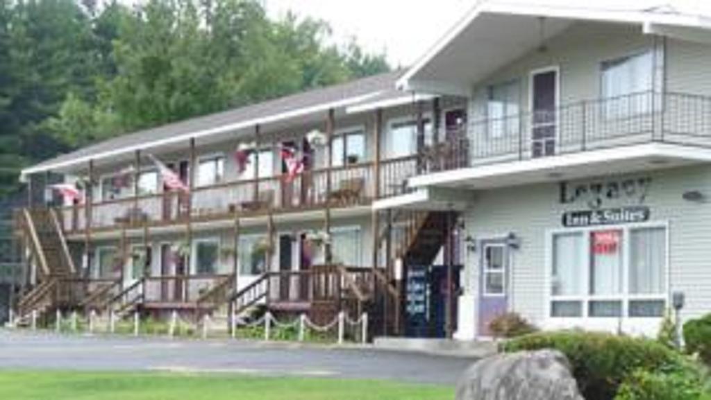 Legacy Inn & Suites Of 乔治湖 外观 照片